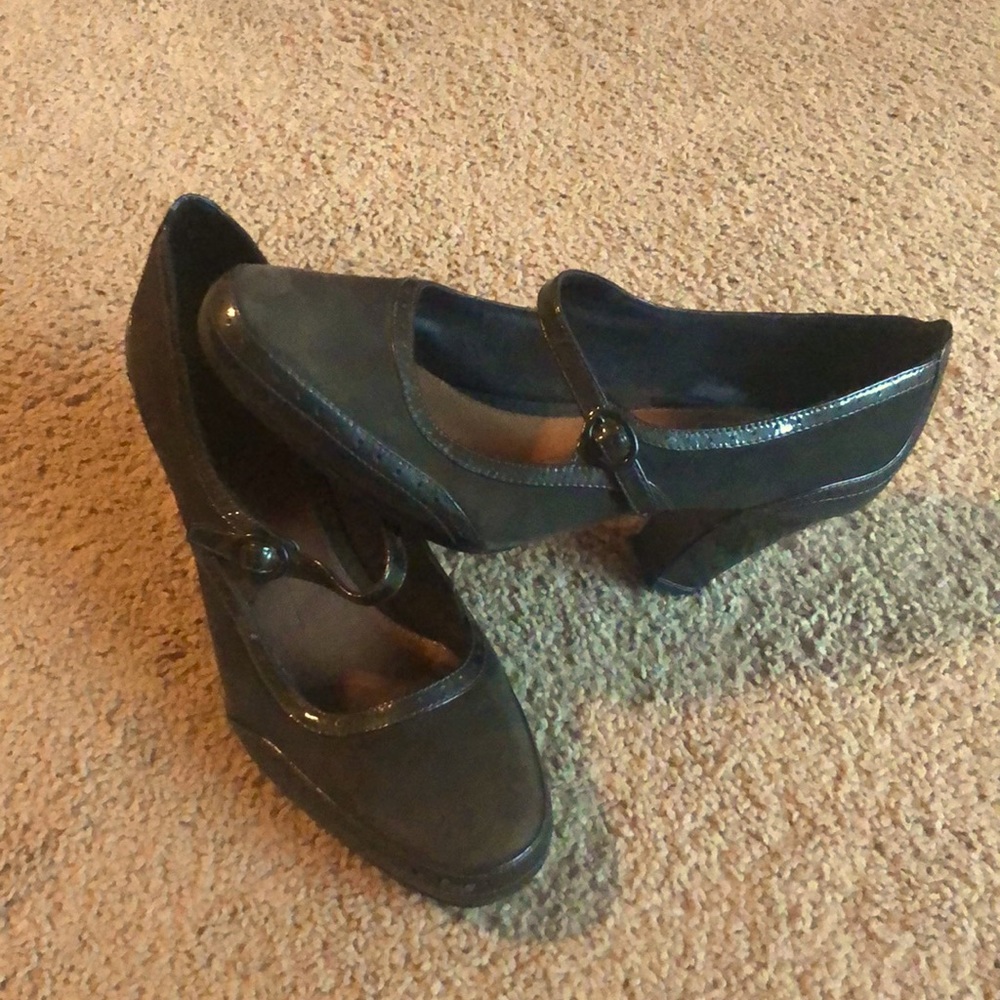 Brown “baby doll” pumps 9M
